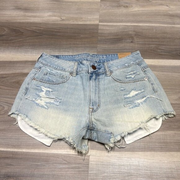 American Eagle Outfitters Pants - American Eagle high rise festival denim Jean shorts size 6 NWT